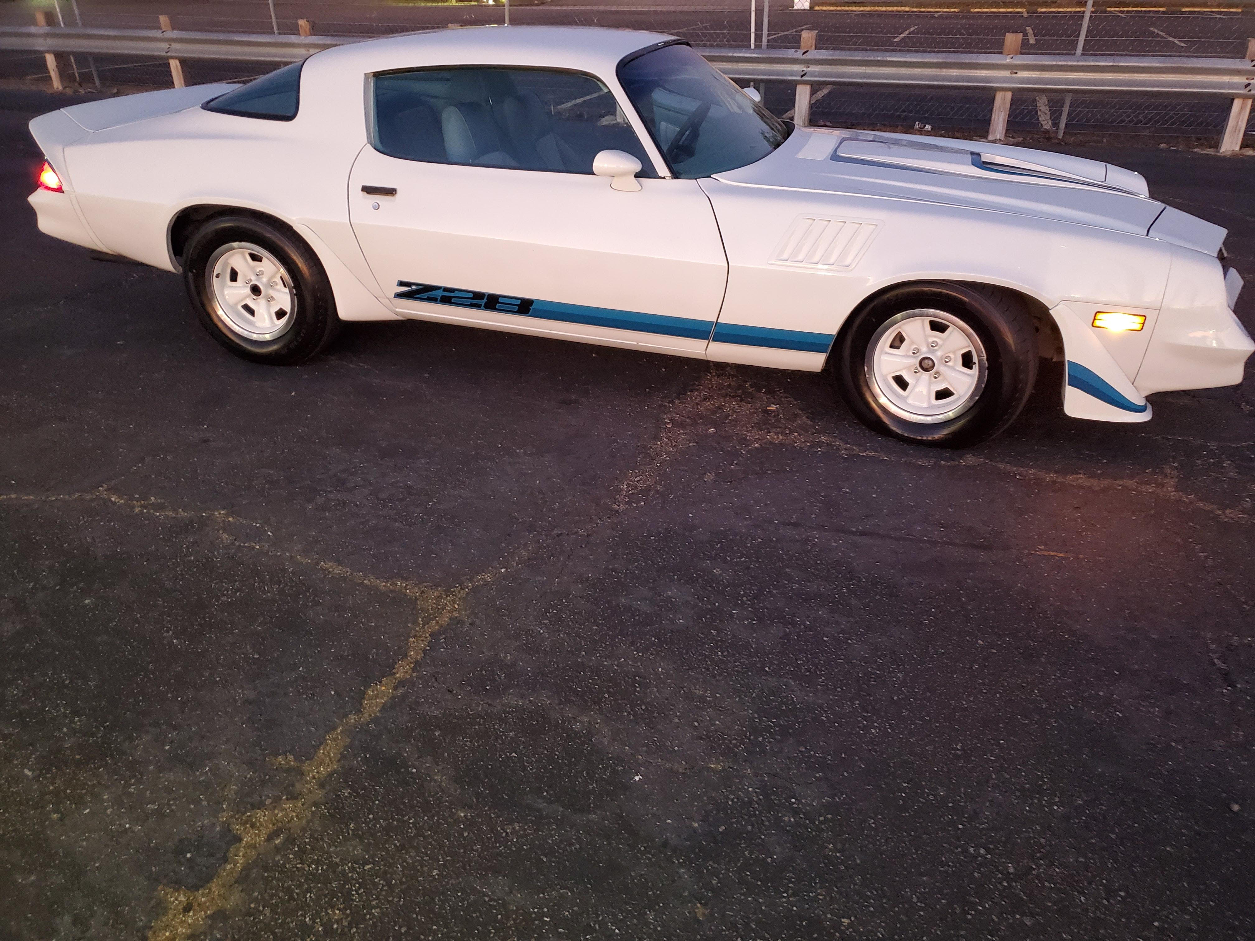 3rd Image of a 1979 CHEVROLET CAMARO