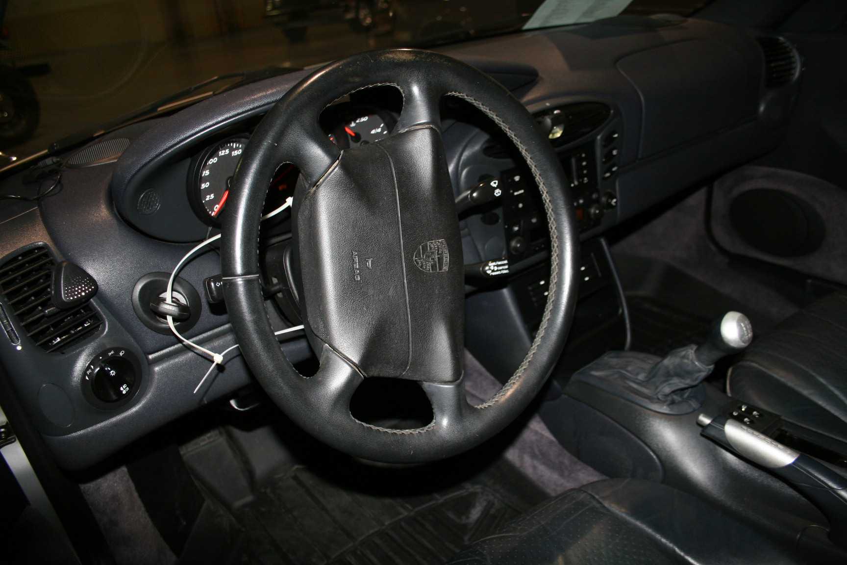 5th Image of a 1999 PORSCHE BOXSTER