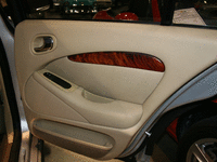 Image 13 of 16 of a 2008 JAGUAR S-TYPE