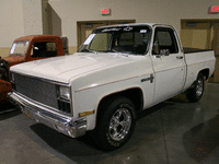 Image 4 of 12 of a 1982 CHEVROLET C10