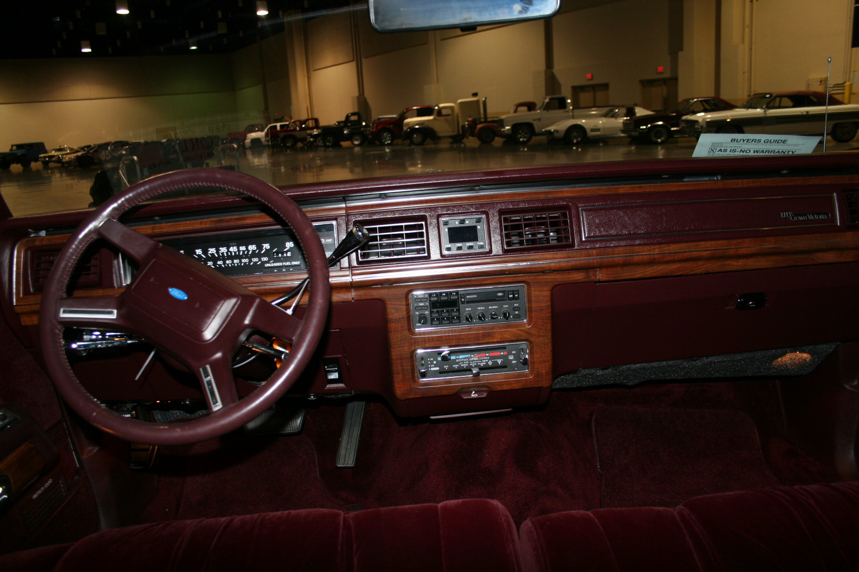 2nd Image of a 1988 FORD LTD CROWN VICTORIA LX