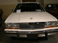 Image 1 of 10 of a 1988 FORD LTD CROWN VICTORIA LX