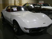 Image 2 of 11 of a 1969 CHEVROLET CORVETTE