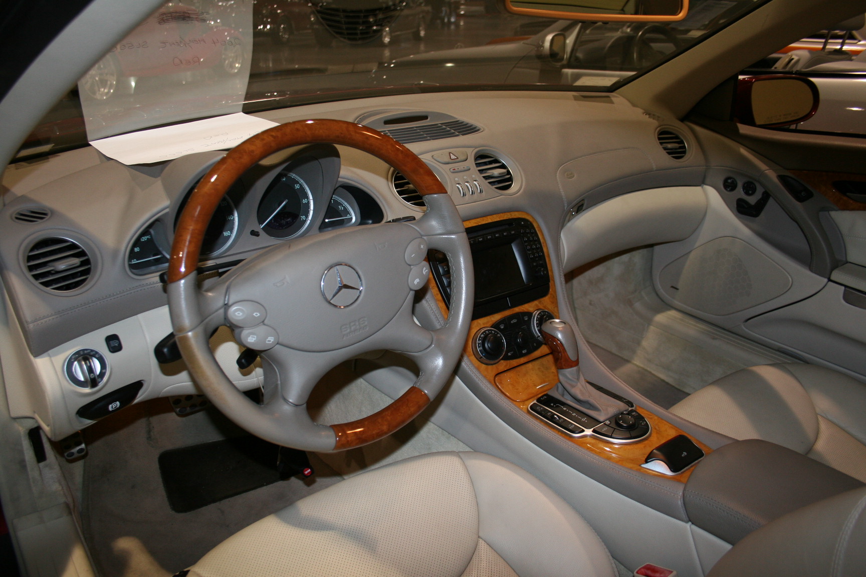 3rd Image of a 2004 MERCEDES-BENZ SL-CLASS SL500