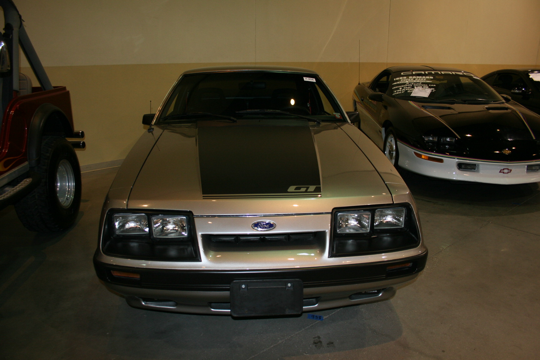 2nd Image of a 1986 FORD MUSTANG LX