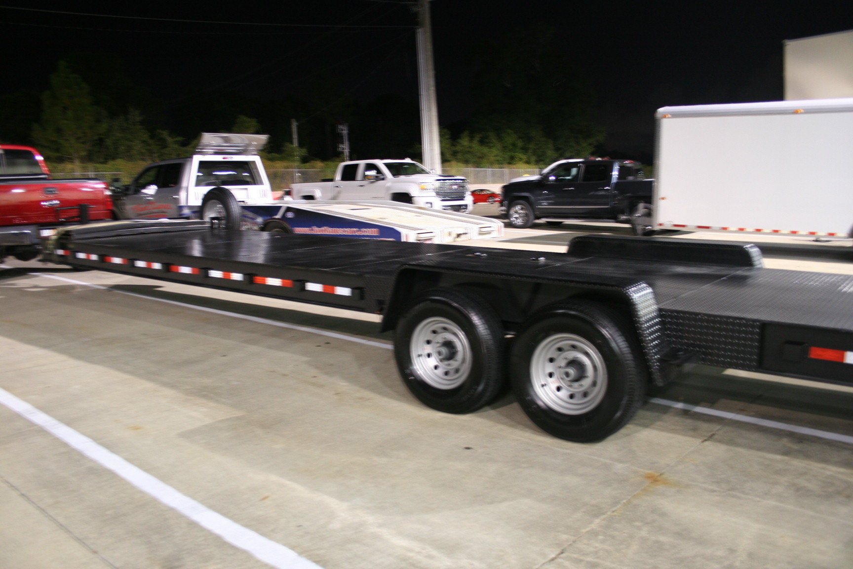 2nd Image of a 2019 DOWN TO EARTH CAR HAULER