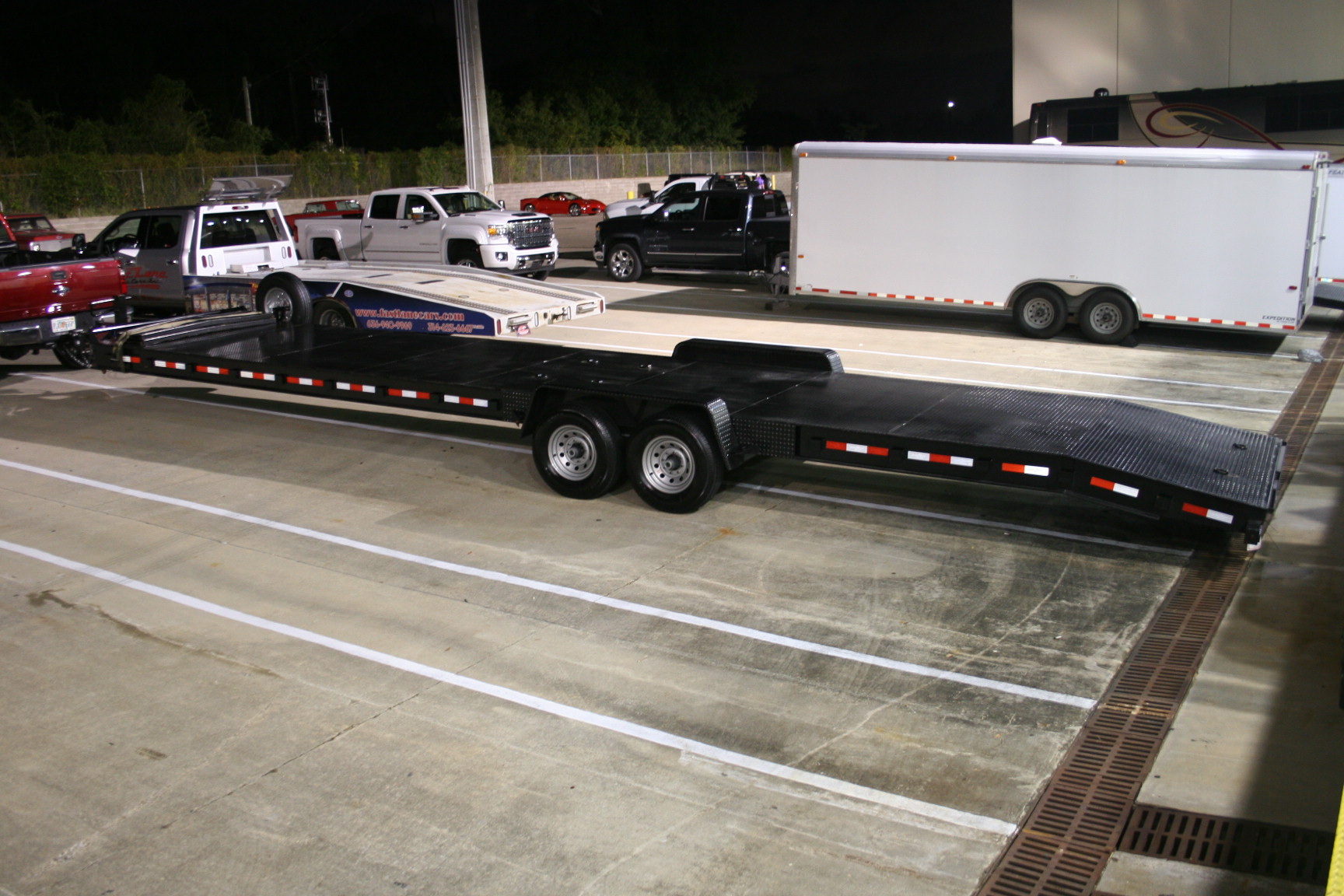 4th Image of a 2019 DOWN TO EARTH CAR HAULER