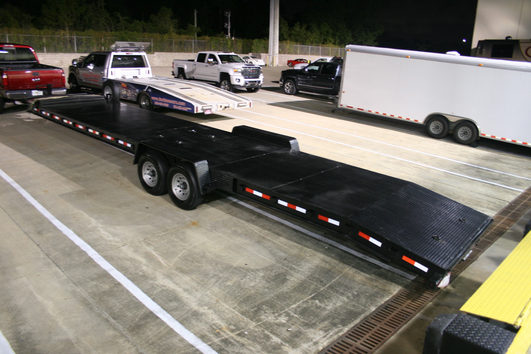5th Image of a 2019 DOWN TO EARTH CAR HAULER