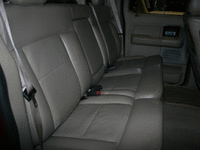 Image 10 of 12 of a 2005 FORD F-150 LARIAT