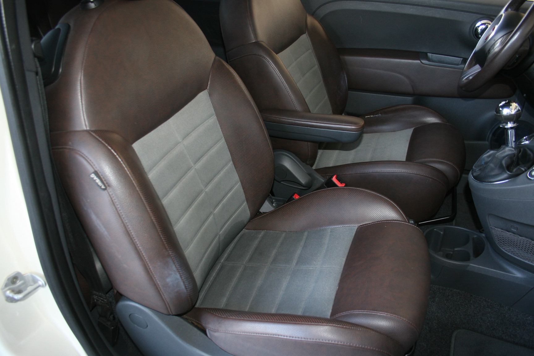 8th Image of a 2013 FIAT 500 SPORT