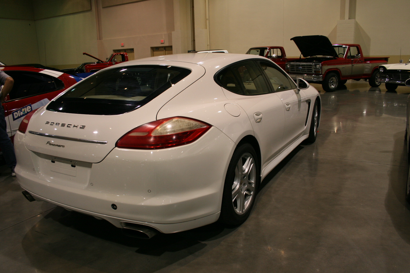 12th Image of a 2011 PORSCHE PANAMERA