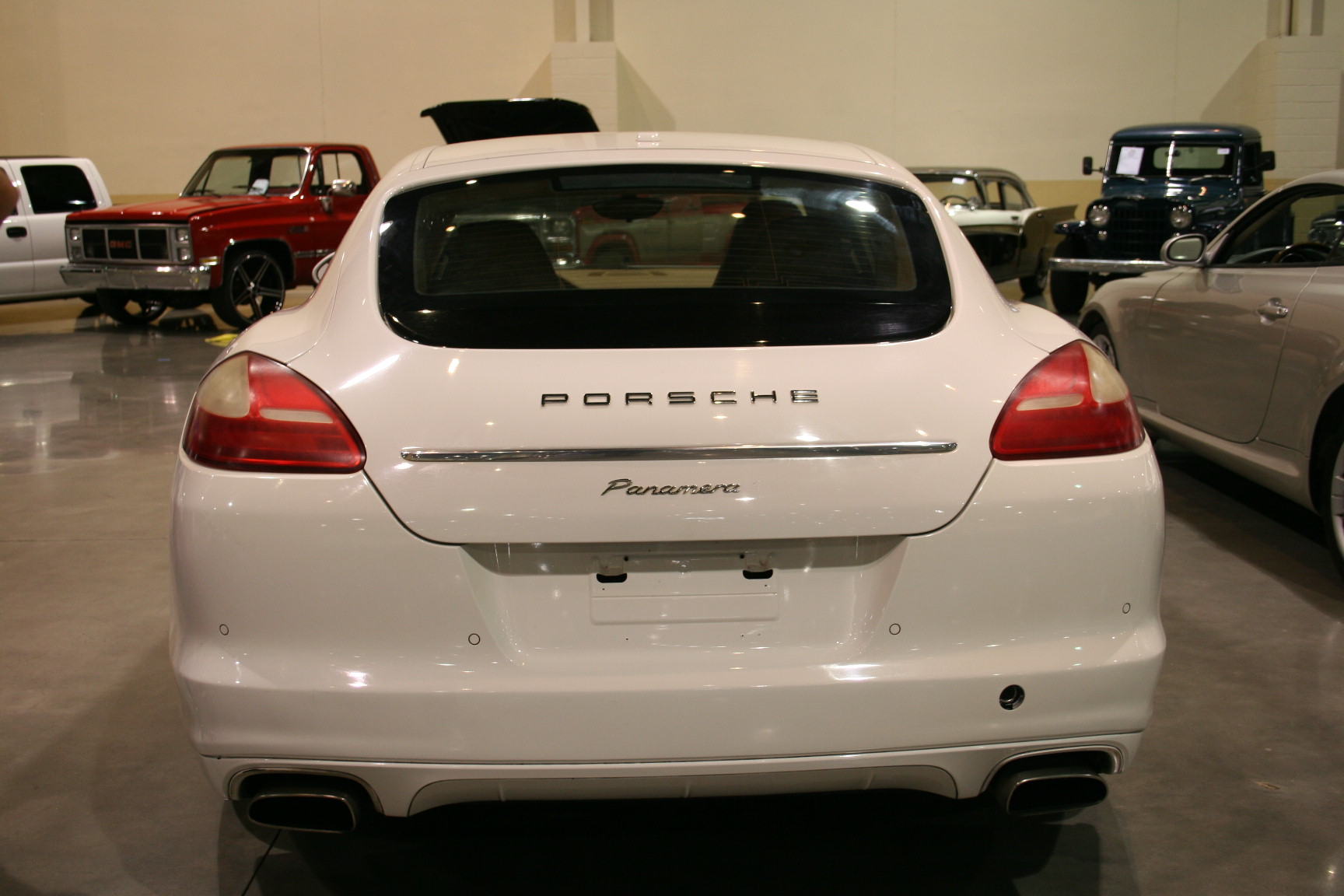 13th Image of a 2011 PORSCHE PANAMERA