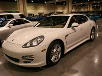 Image 2 of 14 of a 2011 PORSCHE PANAMERA