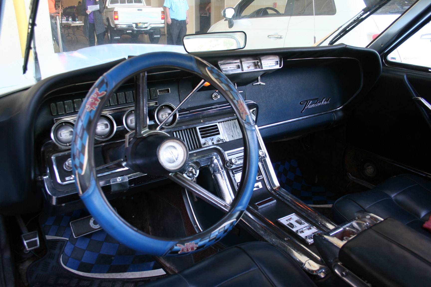 2nd Image of a 1966 FORD THUNDERBIRD