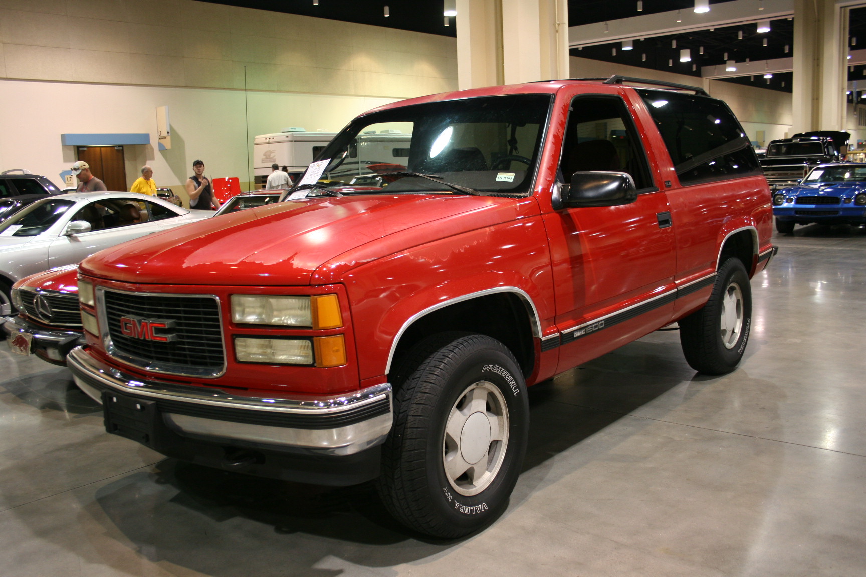 1st Image of a 1995 GMC YUKON 1500