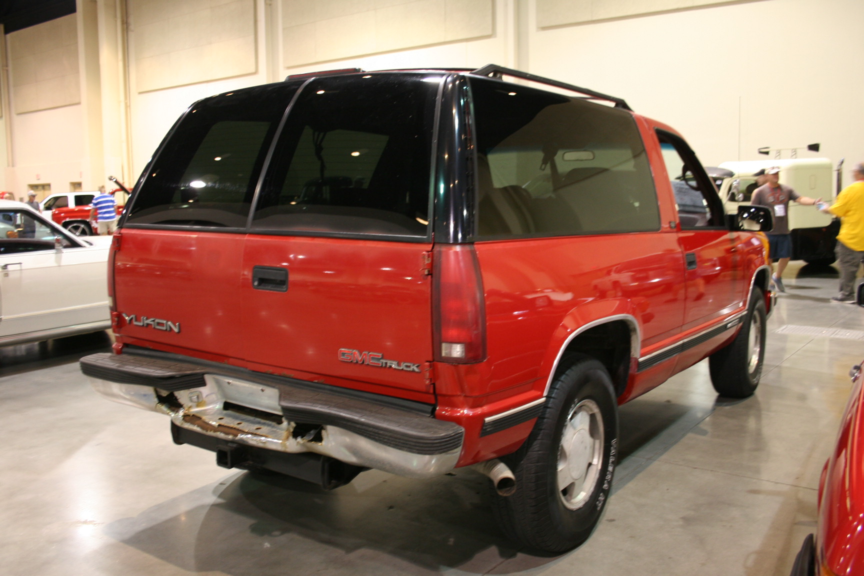 8th Image of a 1995 GMC YUKON 1500