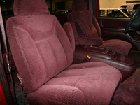 Image 6 of 10 of a 1995 GMC YUKON 1500