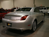 Image 10 of 11 of a 2002 LEXUS SC 430