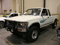 Image 3 of 12 of a 1994 TOYOTA PICKUP 1/2 TON SR5