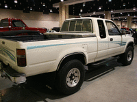 Image 9 of 12 of a 1994 TOYOTA PICKUP 1/2 TON SR5