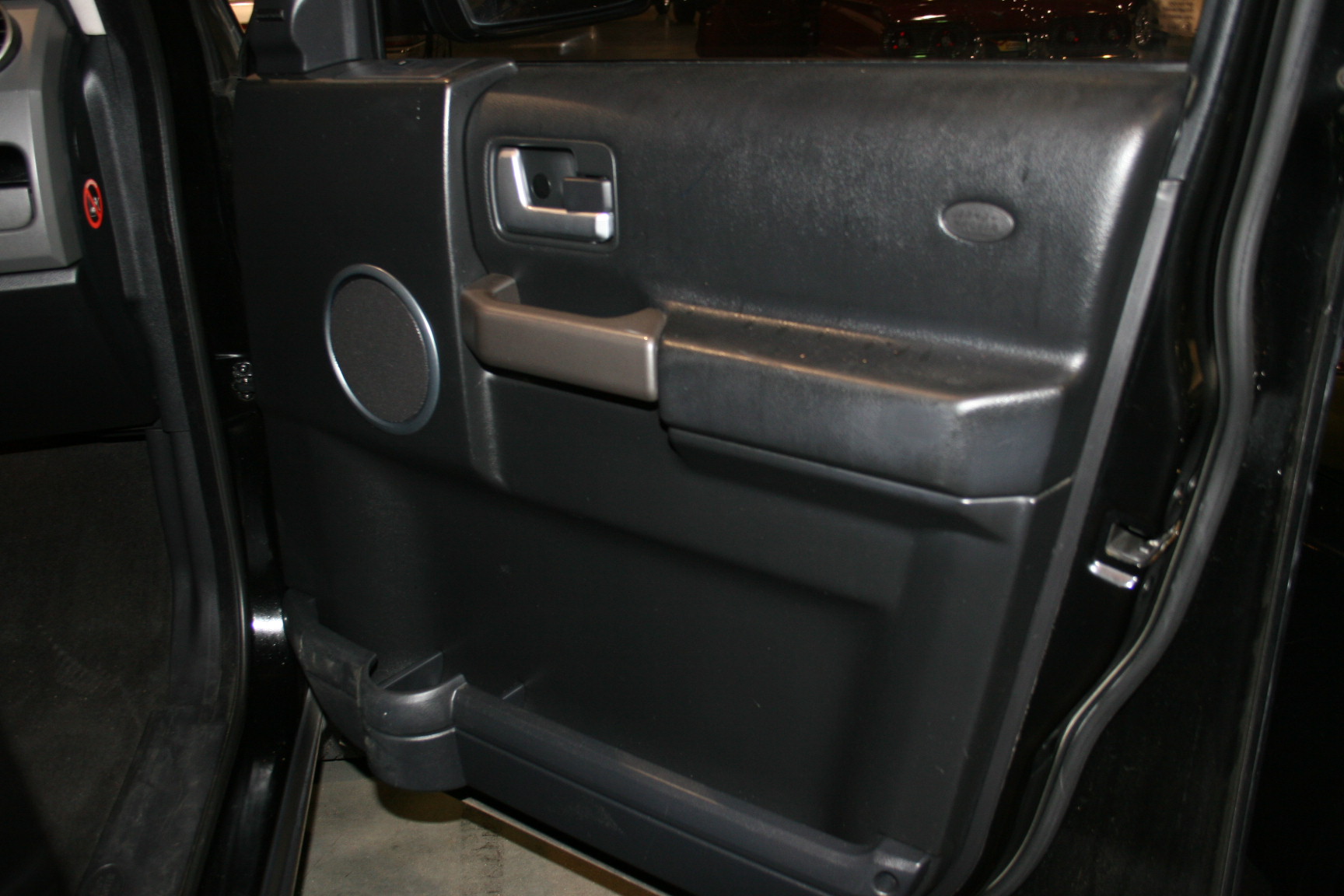7th Image of a 2006 LAND ROVER LR3 SE