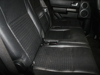 Image 9 of 12 of a 2006 LAND ROVER LR3 SE