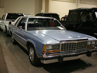 Image 3 of 9 of a 1984 FORD LTD CROWN VICTORIA