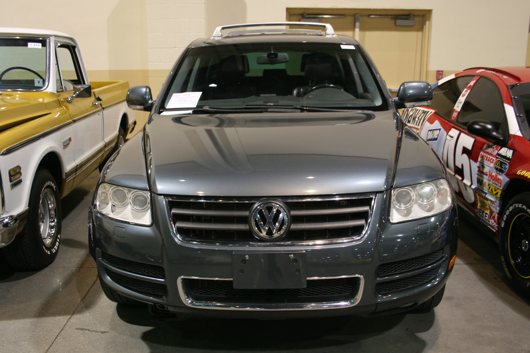 0th Image of a 2005 VOLKSWAGEN TOUAREG V8