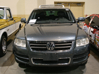 Image 1 of 11 of a 2005 VOLKSWAGEN TOUAREG V8