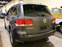Image 11 of 11 of a 2005 VOLKSWAGEN TOUAREG V8