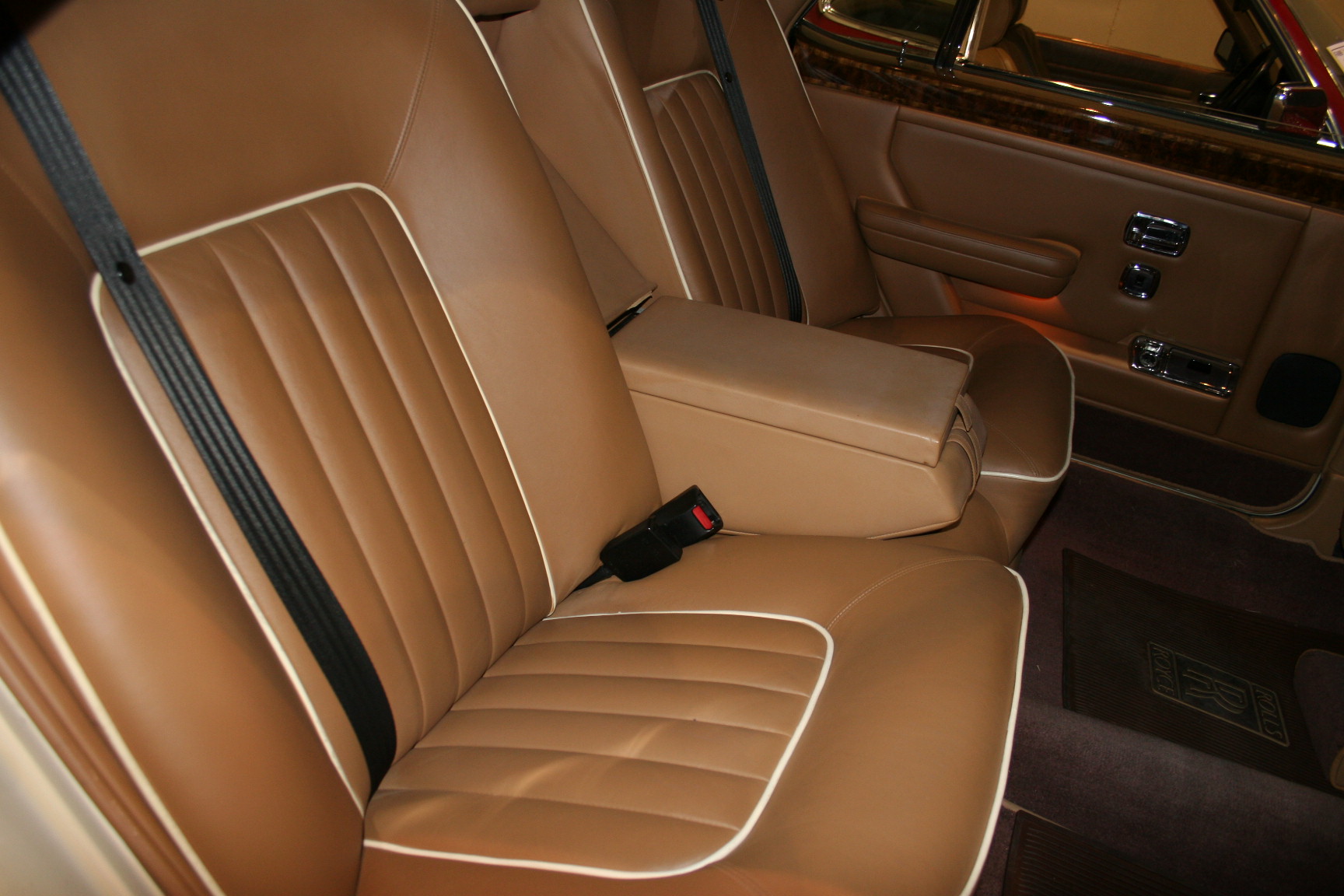 11th Image of a 1988 ROLLS ROYCE SILVER SPUR