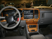 Image 5 of 19 of a 2000 CHEVROLET SILVERADO 1500