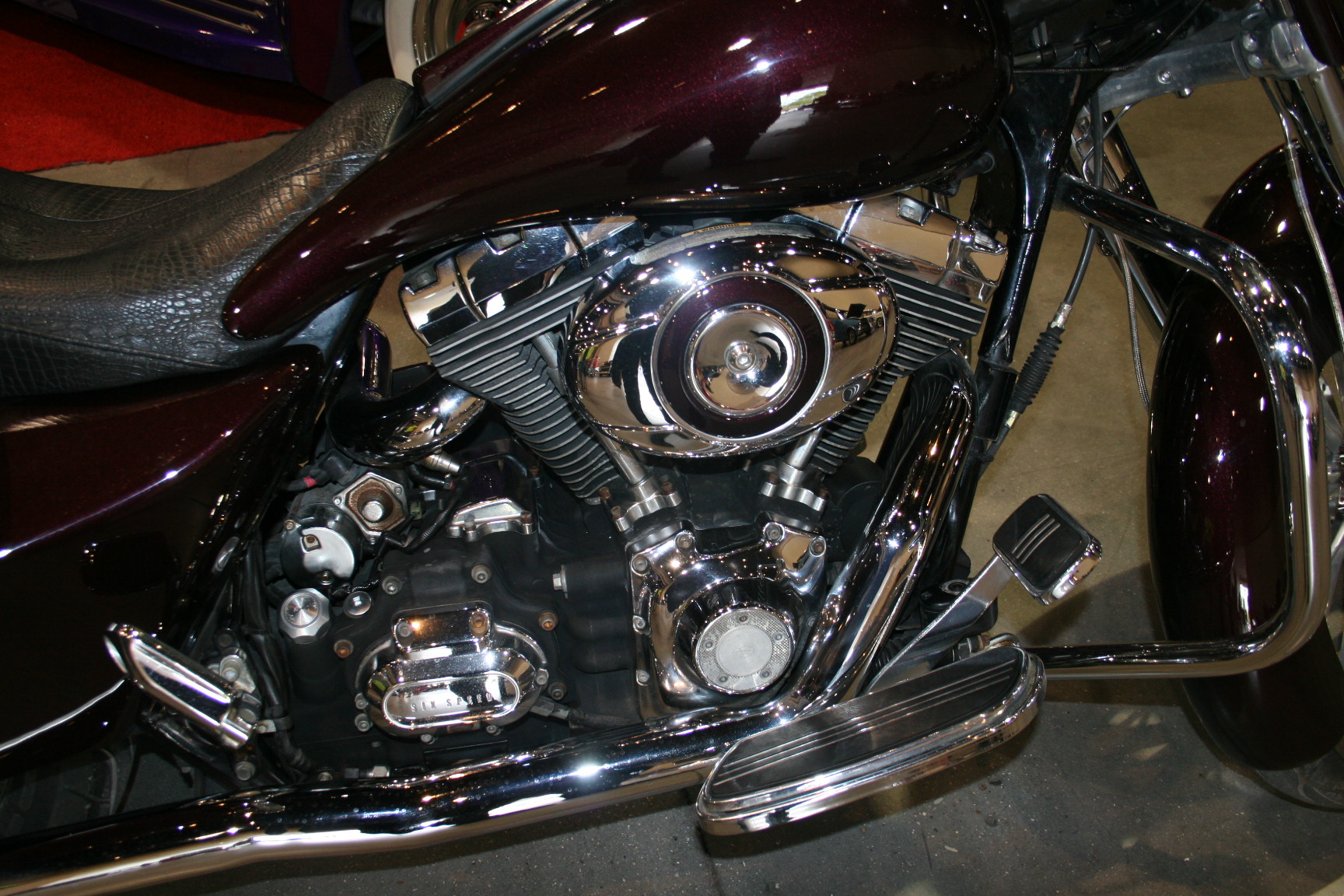 2nd Image of a 2007 HARLEY-DAVIDSON FLHX