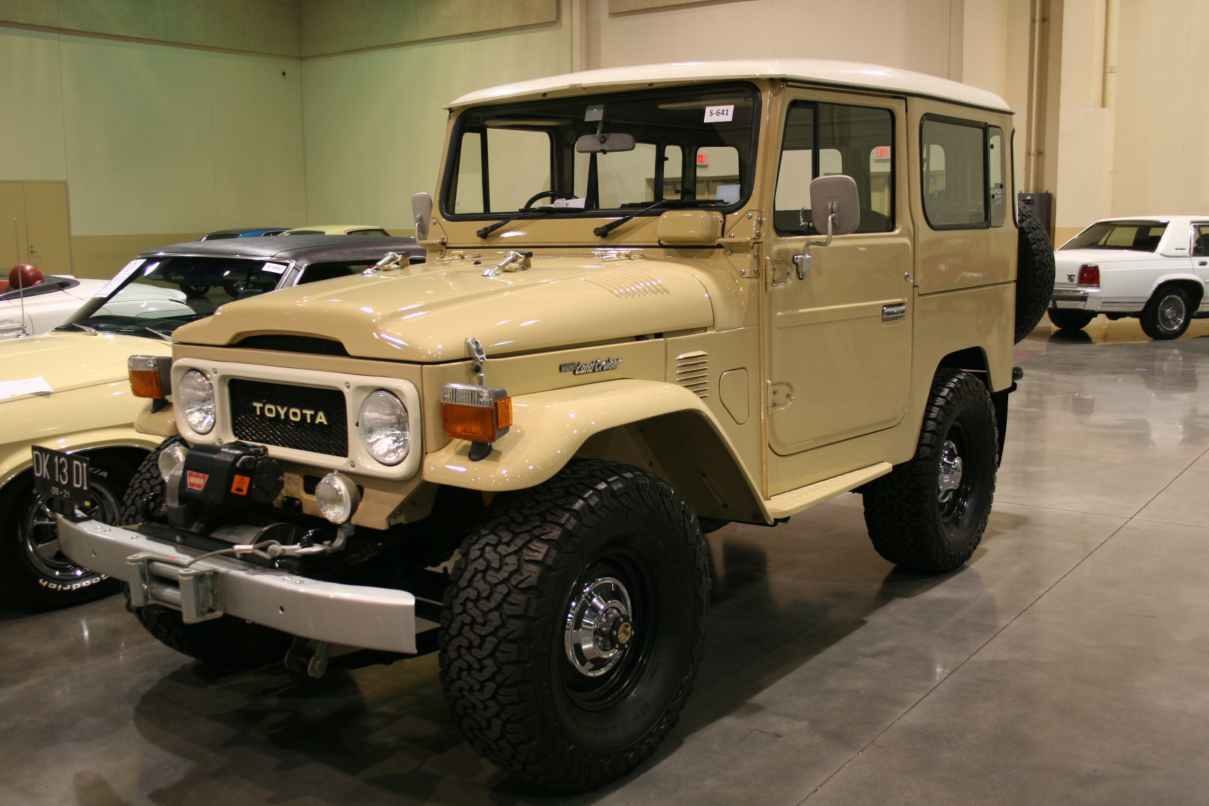 2nd Image of a 1982 TOYOTA LANDCRUISER