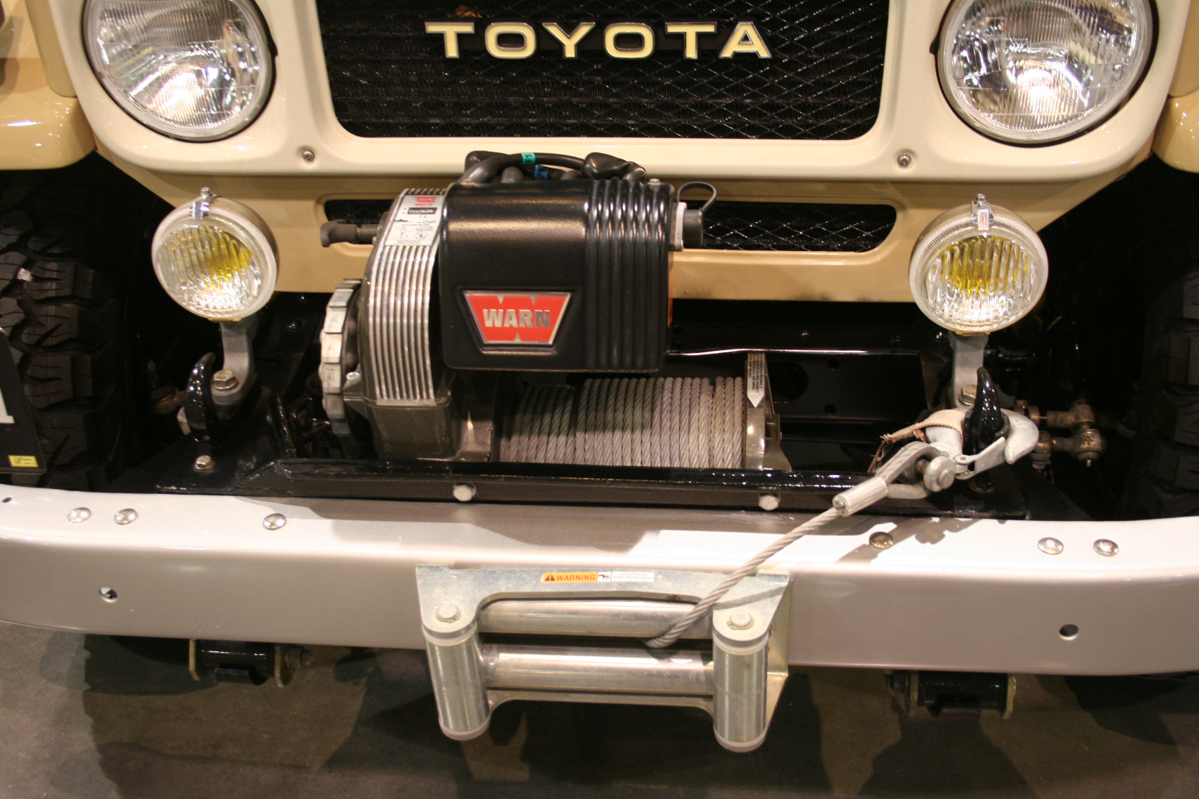 3rd Image of a 1982 TOYOTA LANDCRUISER