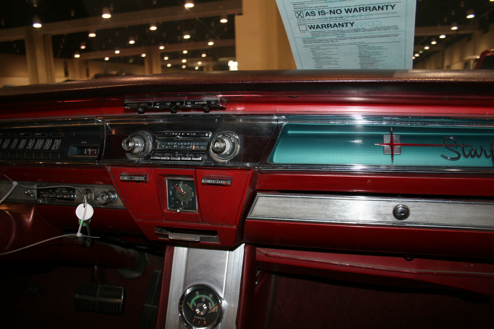 6th Image of a 1962 OLDSMOBILE STARFIRE
