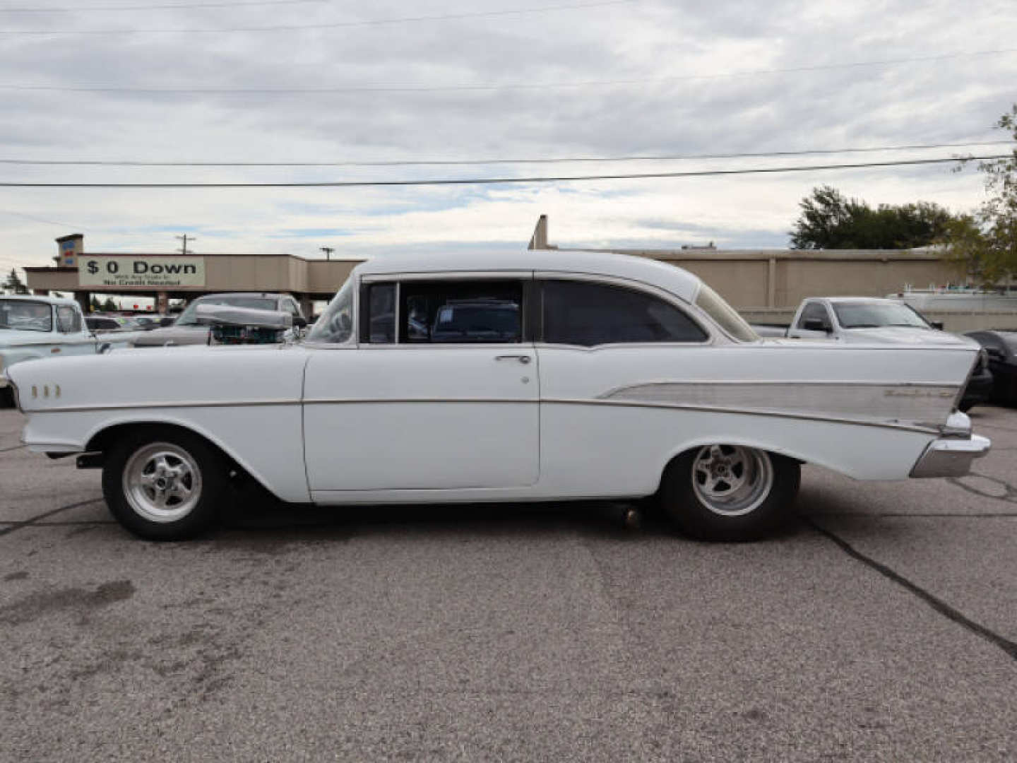 3rd Image of a 1957 CHEVROLET BELAIR