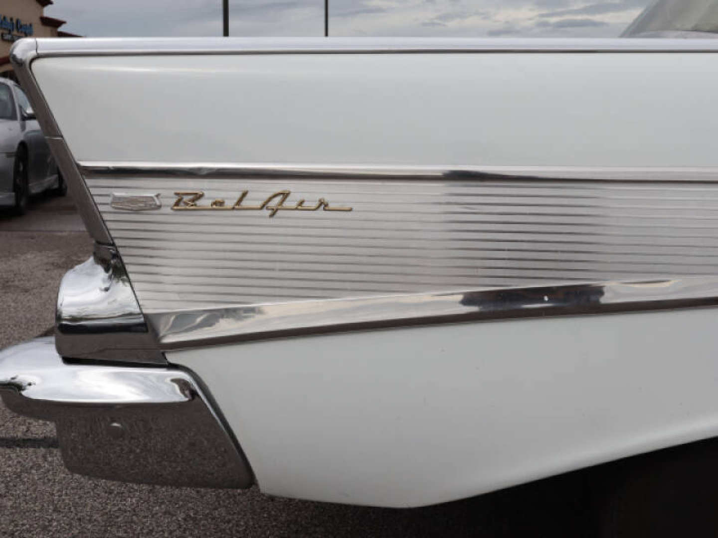 4th Image of a 1957 CHEVROLET BELAIR