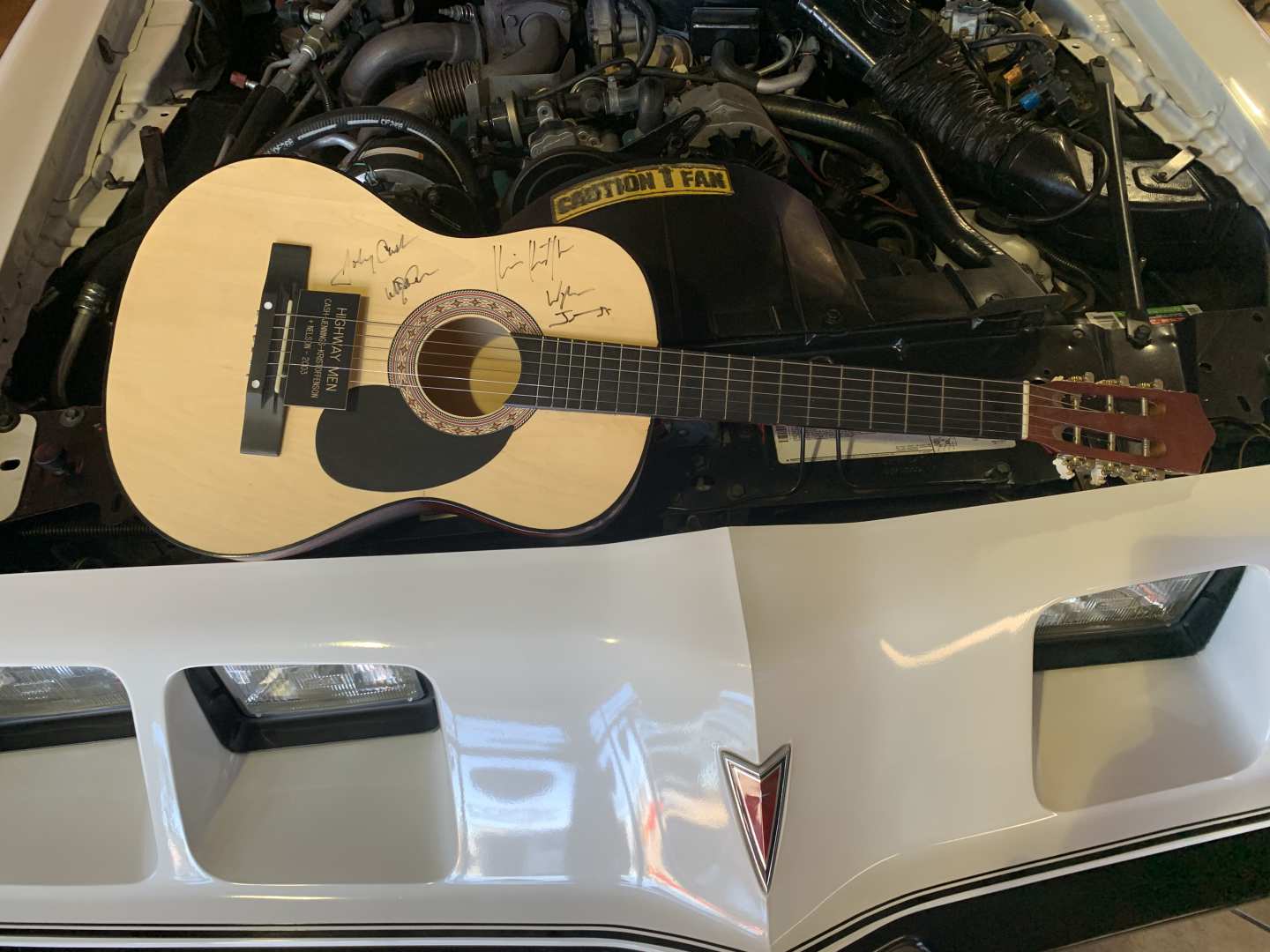 0th Image of a N/A HIGHWAY MEN GUITAR
