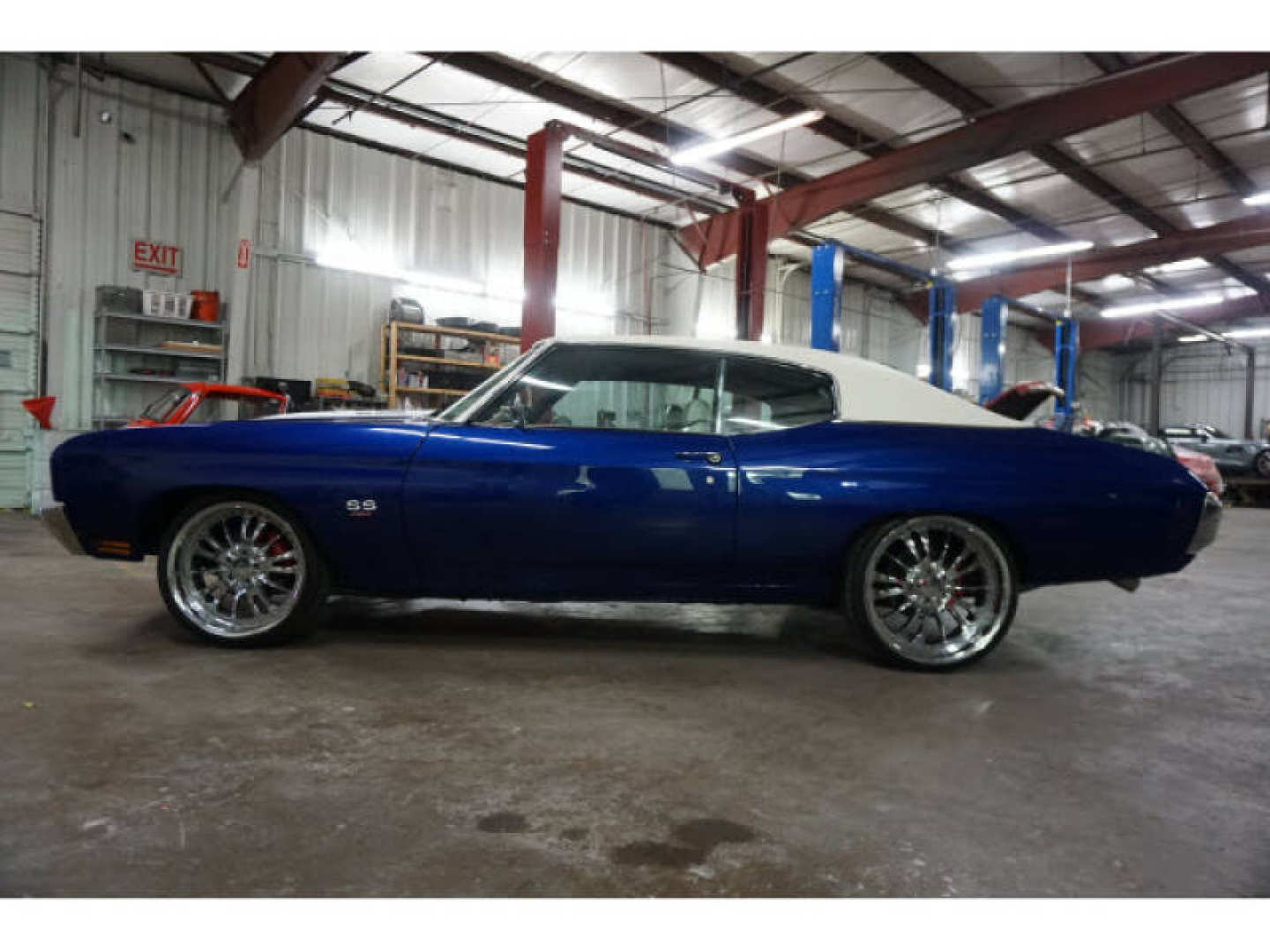 3rd Image of a 1970 CHEVROLET CHEVELLE