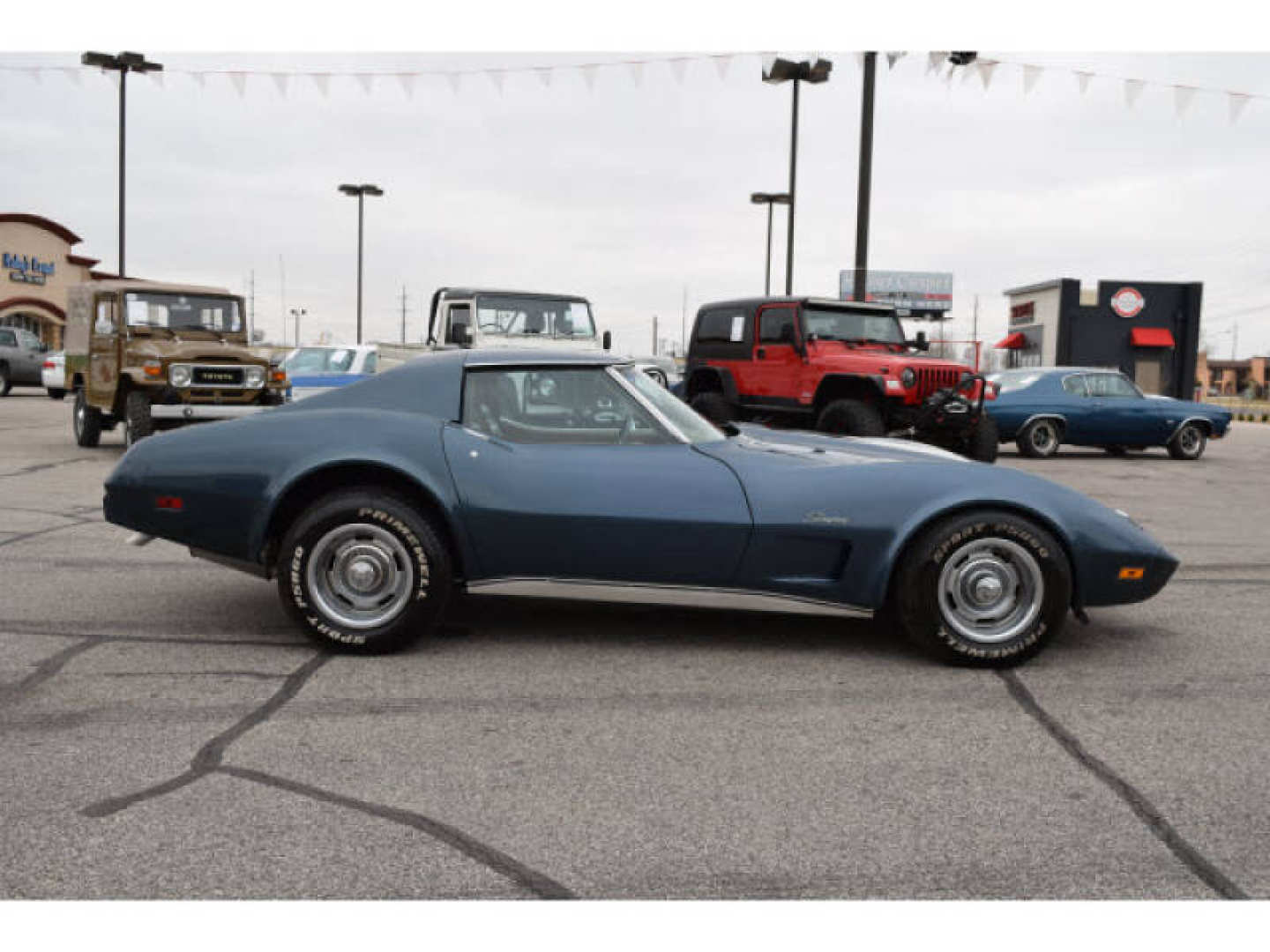 3rd Image of a 1975 CHEVROLET CORVETTE