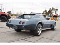 Image 2 of 20 of a 1975 CHEVROLET CORVETTE