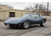 Image 3 of 20 of a 1975 CHEVROLET CORVETTE