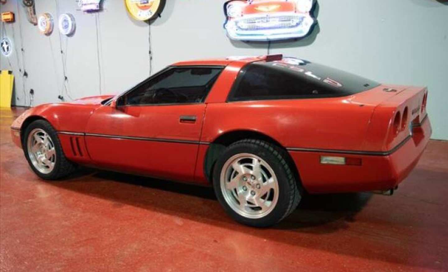 2nd Image of a 1990 CHEVROLET CORVETTE