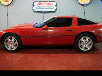 Image 2 of 17 of a 1990 CHEVROLET CORVETTE