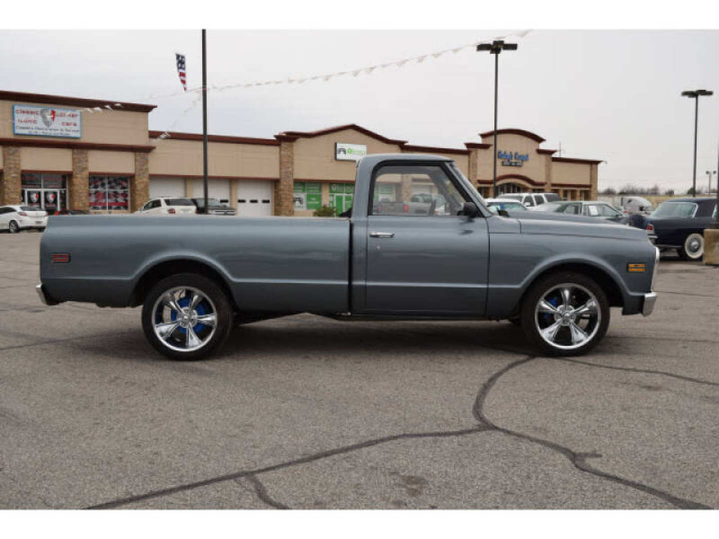 2nd Image of a 1972 CHEVROLET C10 SERIES