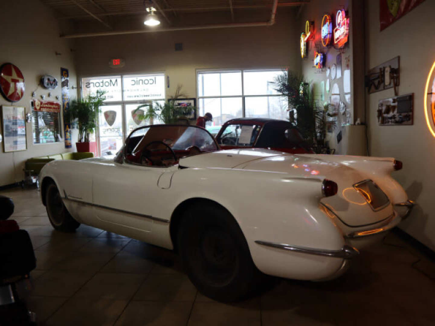 2nd Image of a 1954 CHEVROLET CORVETTE