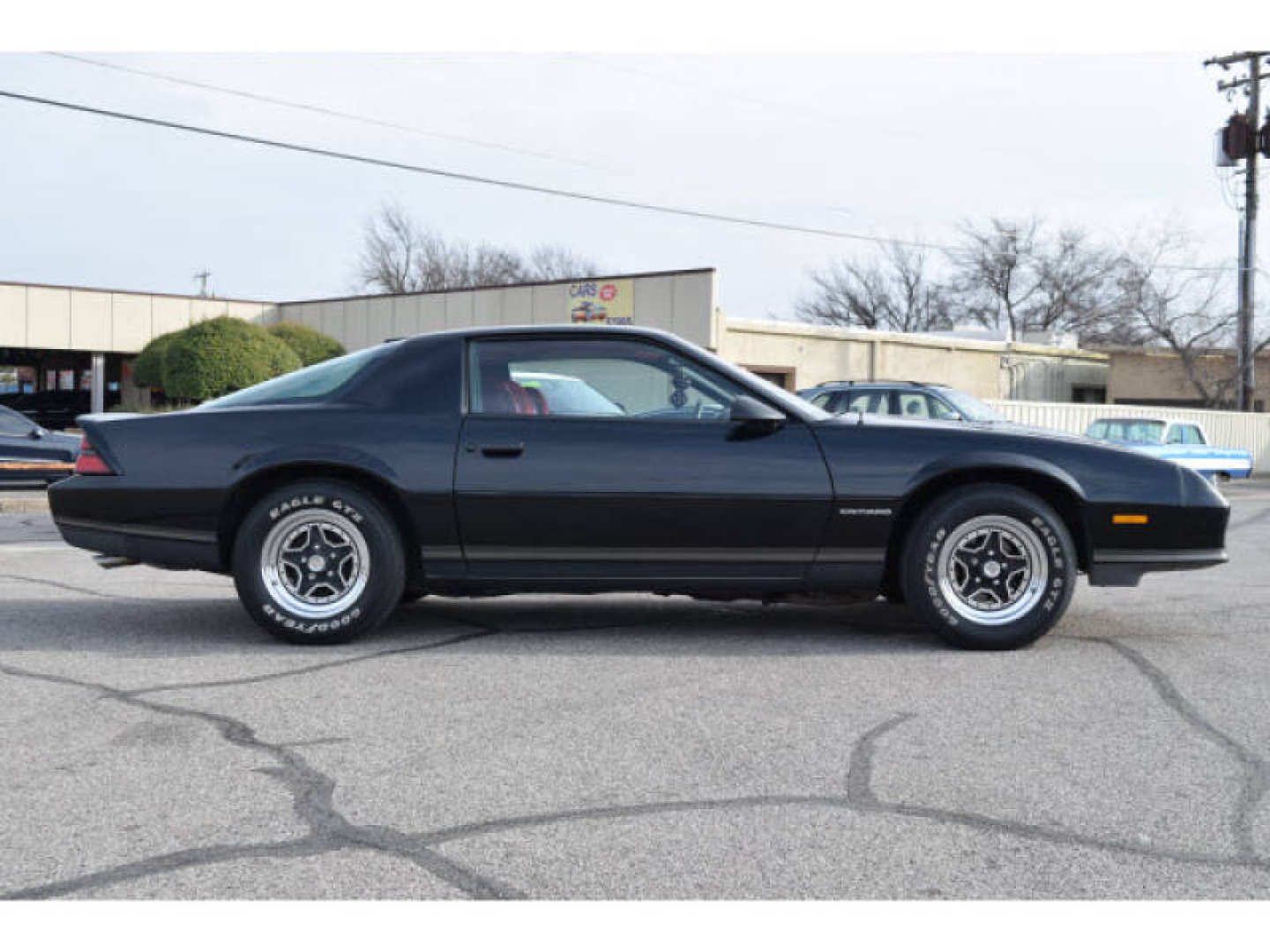 3rd Image of a 1986 CHEVROLET CAMARO