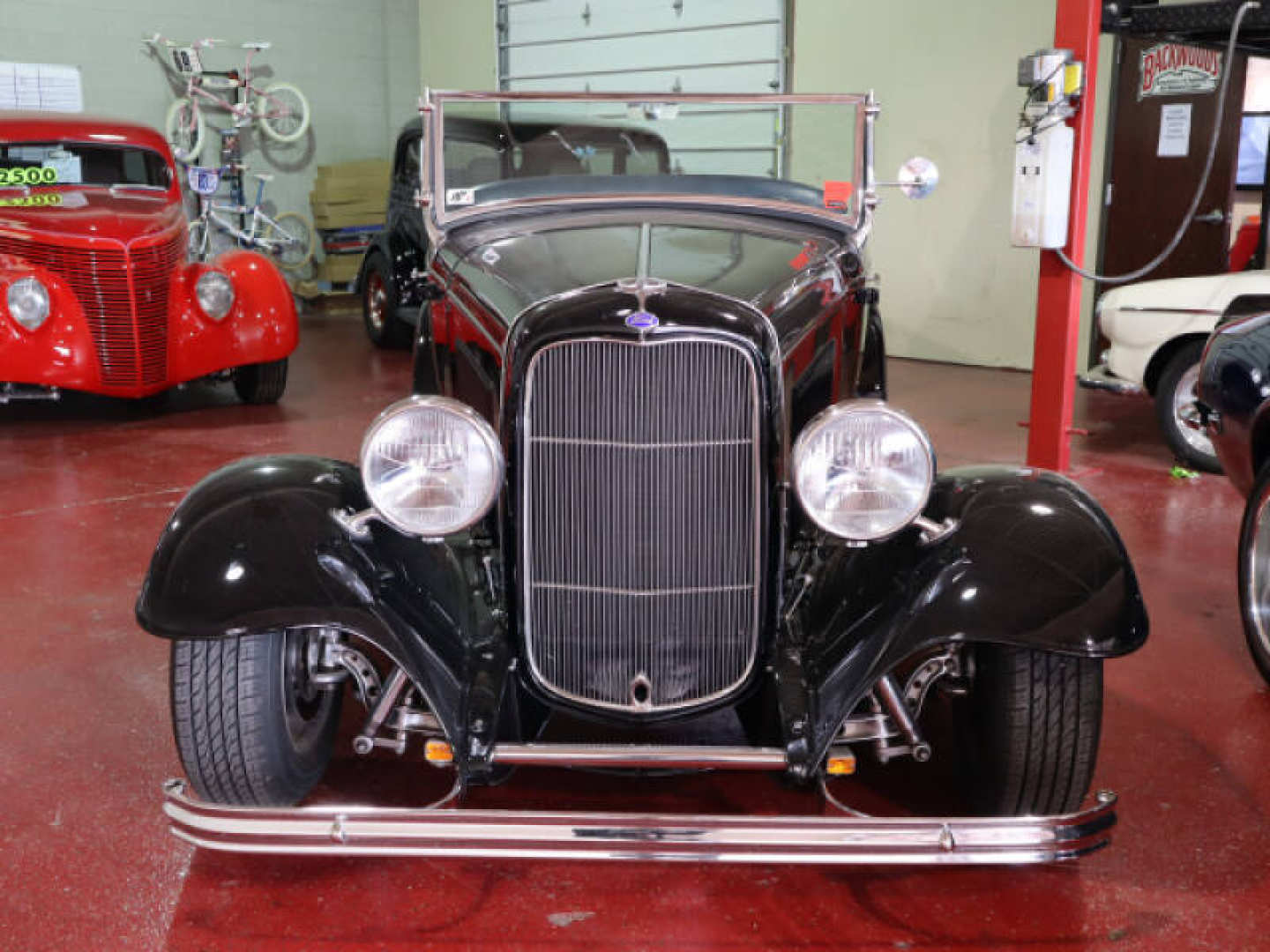 2nd Image of a 1932 FORD ROADSTER