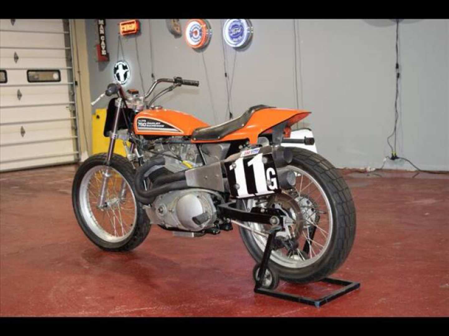 2nd Image of a 1970 HARLEY DAVIDSON XR750